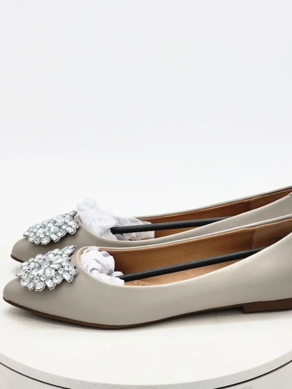 Journee Collection Renzo Gray Rhinestone Pointed Toe Flats Women's Size 7